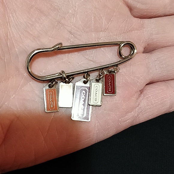 * Coach Kilt Hang Tag Kilt Pin RARE New - Picture 3 of 3
